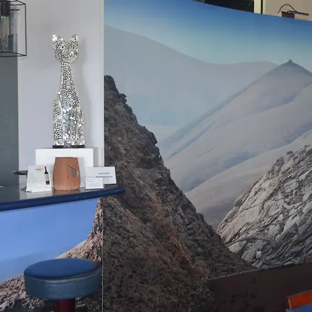 Отель Livvo Risco Del Gato 4*